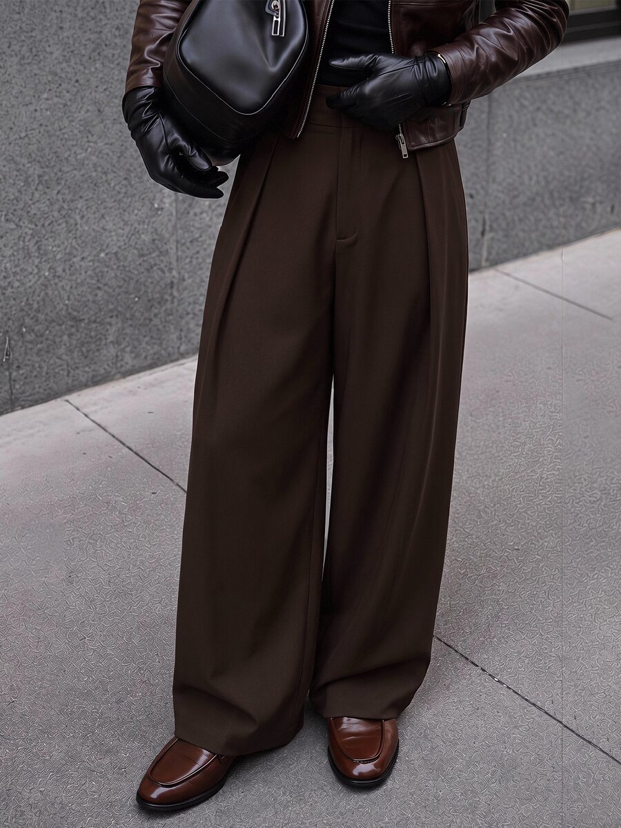ESTAVOR Men's Solid Color Pleated Straight Leg Loose Casual Long Pants - Brown - View 1