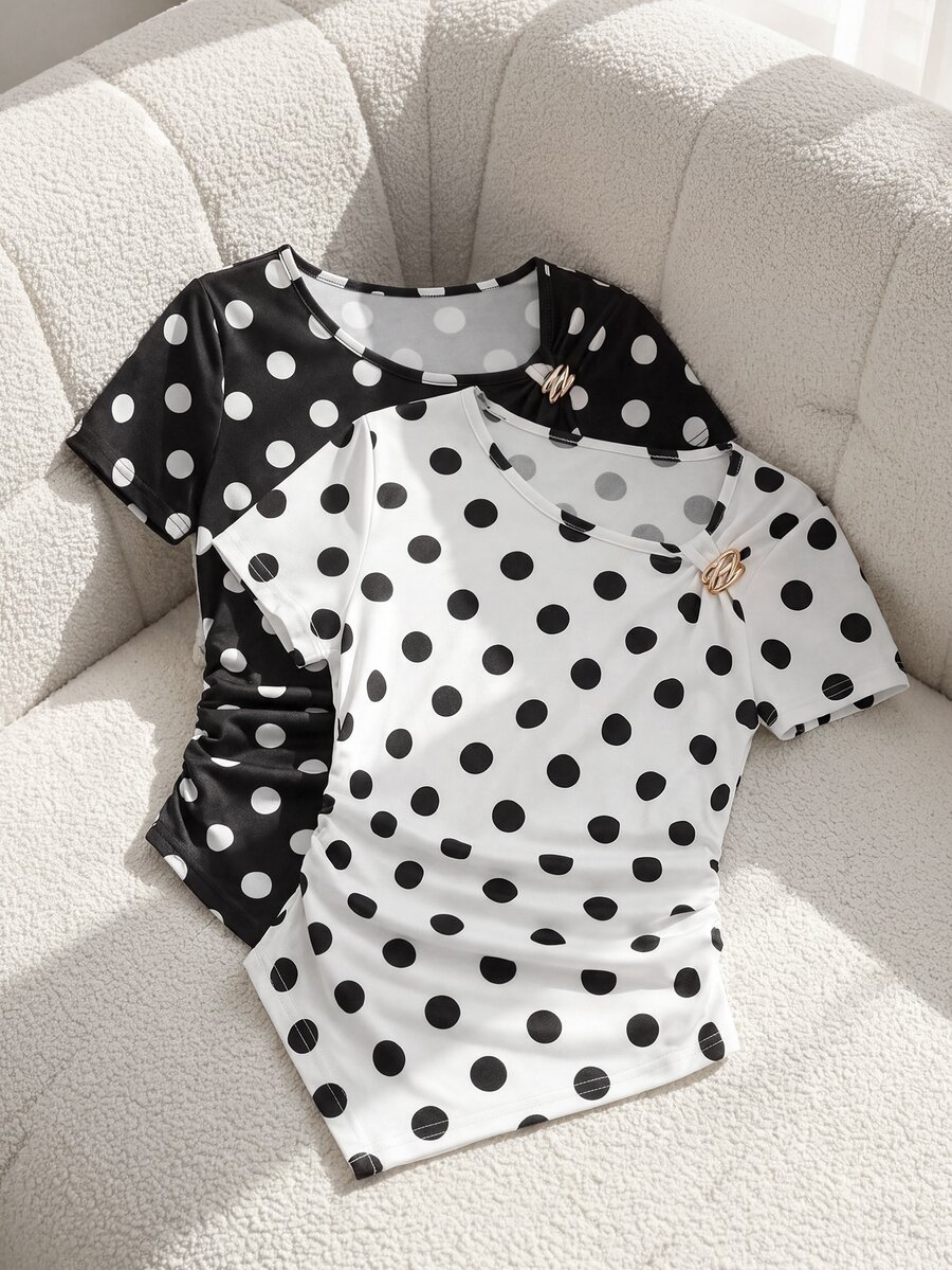 SHEIN Bộ 2 món áo thun trắng chấm bi cho bé gái tuổi teen, cổ bất đối xứng, khóa kim loại, eo nhún, gấu bất đối xứng, dáng ôm, phong cách thanh lịch dễ thương đi học và dự tiệc mùa hè