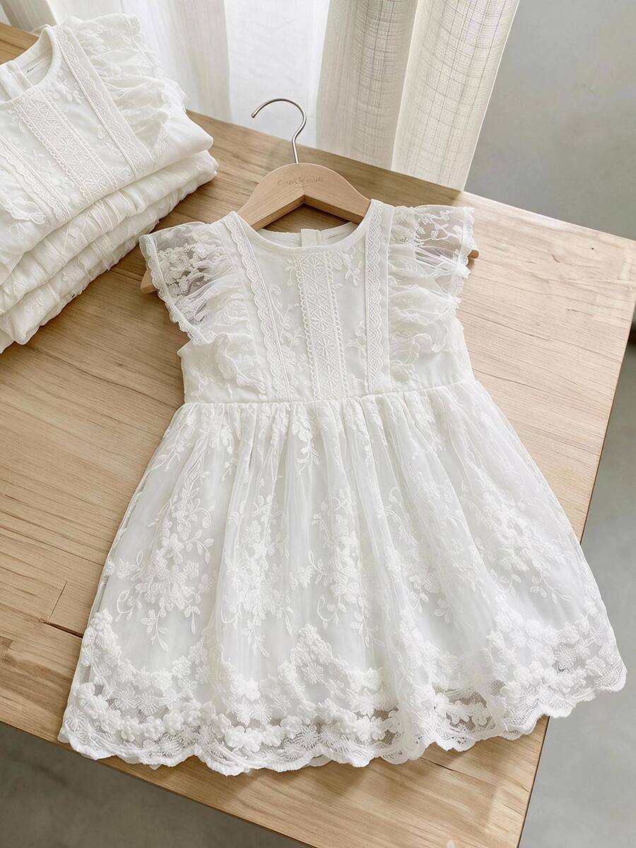 SHEIN LMoss Kids 女婴纯色圆领网纱刺绣荷叶边下摆休闲连衣裙 - 白色 - 查看 1