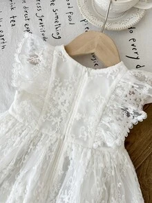 SHEIN LMoss Kids 女婴纯色圆领网纱刺绣荷叶边下摆休闲连衣裙 - 白色 - 查看 3