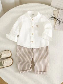 SHEIN Baby Boy Embroidery Detail Textured Knit Mock Neck Shirt & Vertical Striped Pants Set - Khaki - View 1