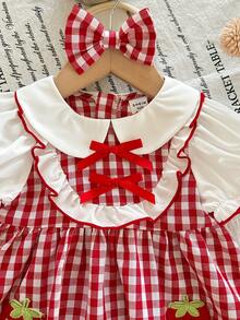 SHEIN LMoss Kids 女嬰紅色與白色格紋夏季可愛野餐洋裝套裝，草莓圖案荷葉邊短袖彼得潘領洋裝附2件組髮帶，適合派對 - 紅色 - 查看 6