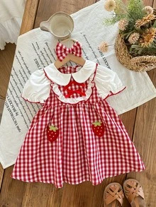 SHEIN LMoss Kids 女嬰紅色與白色格紋夏季可愛野餐洋裝套裝，草莓圖案荷葉邊短袖彼得潘領洋裝附2件組髮帶，適合派對 - 紅色 - 查看 4