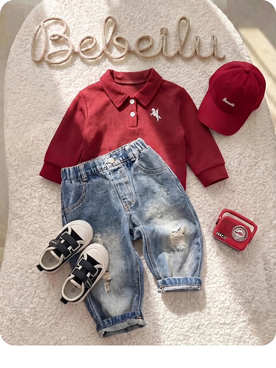 Conjunto de sudadera con media abertura de botones y bordado de caballero y jeans con bolsillos desgastados para bebé niño - Rojo - Ver 1