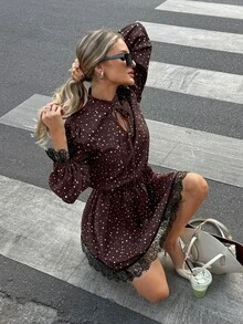 SHEIN Frenchy 女款優雅浪漫波點圖案繫帶領蕾絲下擺拼接短洋裝，秋季夜生活早午餐約會之夜，棕色荷葉邊下擺 - 彩色 - 查看 9
