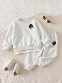 SHEIN Kids Unisex Young Boy/Girl Crew Neck Letter Graphic Long Sleeve Sweatshirt & Casual Loose Sweatpants Set Autumn/Winter Winter Outfit Set, Tracksuit - Grey - View 1