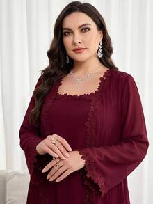 Al Najma 大码女士蕾丝优雅阿拉伯风格连衣裙 - 酒紅色 - 查看 1