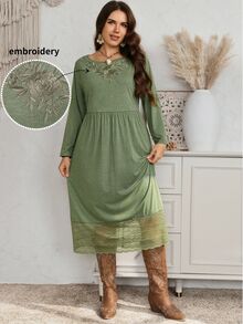 EMERY ROSE Plus Size Women's Embroidered Lace Patchwork Elegant Dress Fall Winter 2026 Green Round Neck Embroidered Lace Patchwork Long-Sleeved Dress - Multicolor - View 2