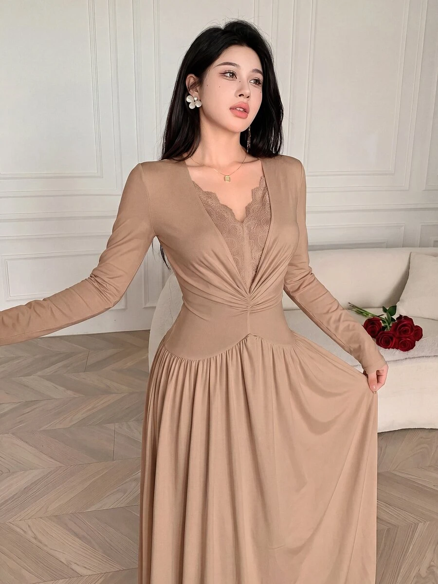 Feyla New V-Neck Lace Patchwork Long Sleeve Elegant Elegant Waist-Defining Maxi Dress
