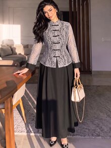 Modelyn ملابس نسائية مقاس كبير أنيقة باللون الرمادي الفاتح مع دانتيل وأزرار على الطراز الصيني الجديد، ملابس علوية بأكمام طويلة مع تنورة طويلة سوداء بقصة A-خط، مناسبة للمواعدة والمناسبات الاجتماعية - متعدد الألوان - مشاهدة 3