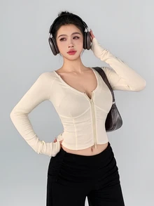 DAZY 秋冬韓系米色修身針織短版收腰性感健身街頭風女款運動T恤 - 米色 - 查看 6