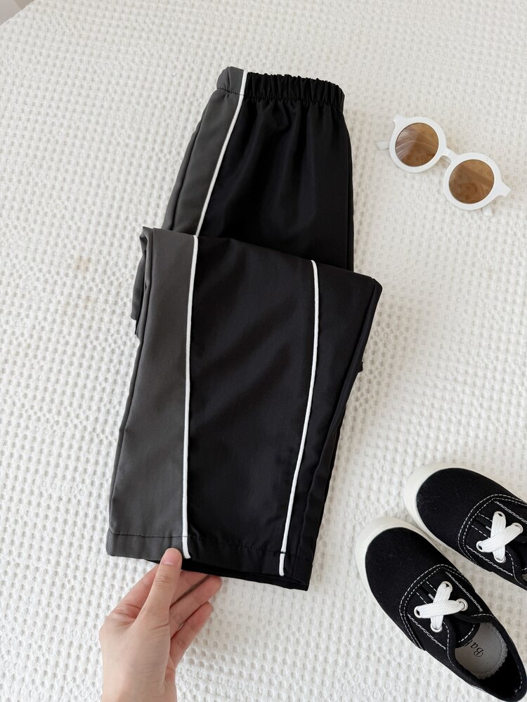 SHEIN Kids Young Boys Black Sporty Casual College Style Versatile Minimalist Practical Soft Comfortable Straight Leg Pants With Decorative Drawstring, Suitable For Daily Wear, School, Travel, Street Style, Sports, Fall Outfits, Pants - Black - View 6