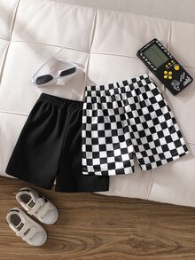 SHEIN 2件組 幼兒男童休閒鬆緊腰寬鬆黑白格紋短褲，夏季外出運動款 - 黑與白 - 查看 3