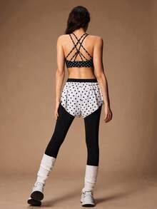 VARSIVA Women's Black & White Color-Block Polka-Dot Print V-Neck Strappy-Back Cropped Sports Bra – Suitable For Yoga And Pilates - Black and White - View 4