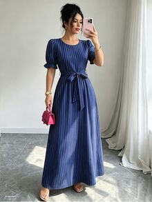 Seusyu 復古海軍藍與白色直條紋女款洋裝，時尚圓領泡泡袖荷葉邊袖口綁帶收腰大擺A字洋裝，適合休閒日常街頭穿搭 - 彩色 - 查看 6