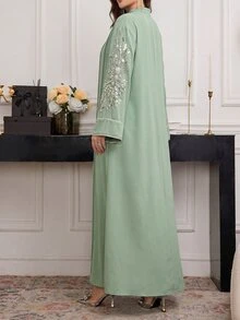 SHEIN Najma Gaun Gaya Arab dengan Kerah Manik-Manik dan Hiasan Bunga Kontras - Hijau - View 5