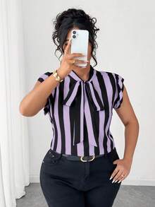 Elenzga Blus Lengan Pendek Bergaris Hitam Putih Ukuran Besar untuk Kasual/Kerja - Mauve Purple - View 5