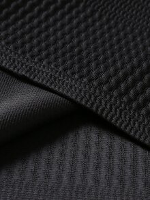 Manfinity Homme 男士緹花紋理 Polo 衫，對比色滾邊領口與袖口，黑色短袖上衣 - 黑色 - 查看 6