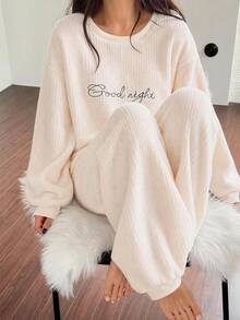 طقم ملابس منزلية مريح للبنات المراهقات بتصميم لطيف وطباعة خطوط موضة، توب وبنطلون - متعدد الألوان - مشاهدة 1