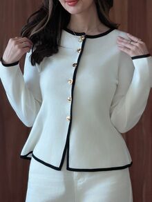 Yasmeen Edit Yasmeen Edit 女款 Y2K 白色針織開襟衫，圓領長袖金屬鈕扣毛衣，休閒極簡風秋季款 - 白色拼黑色 - 查看 3