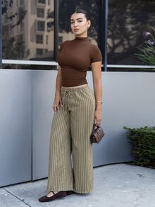 Andrea Bello 女士夏季常规肩部短袖休闲高领修身吊带背心 - 咖啡棕 - 查看 5
