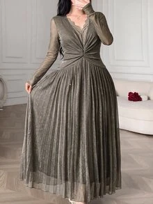 Feyla Plus Size Elegant Pleated Lace Patchwork Glitter Dress - Grey - View 3