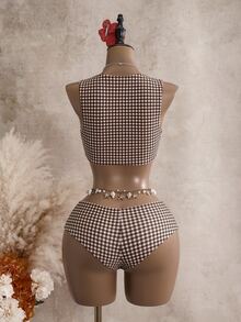 SHEIN Swim 女款 2 件組夏季海灘棕色格紋印花寬肩帶上衣與比基尼泳褲泳裝套裝 - 棕色 - 查看 2