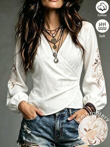 Glimmora 法式度假波希米亞風復古刺繡交叉V領亞麻女式襯衫，收腰扭結燈籠長袖上衣 - 白色 - 查看 3