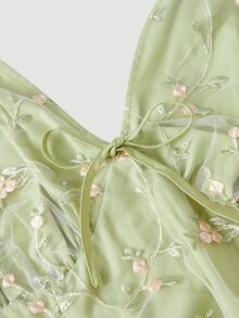 SHEIN MOD فستان نسائي رسمي أخضر مطرز من الشبك بتصميم خط A متوسط الطول، بياقة على شكل حرف V وأكمام منتفخة، مثالي لحفلات المساء والمناسبات الخاصة. أخضر - أخضر - مشاهدة 5