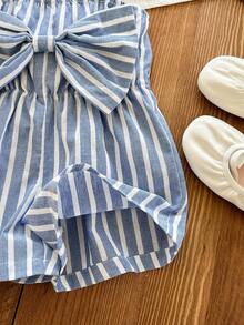 SHEIN LMoss Kids Babygirl 可爱休闲夏季蓝白条纹蝴蝶结装饰细肩带连体衣 - 藍色 - 查看 4