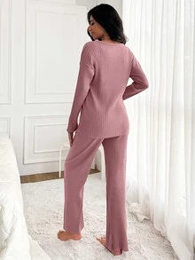 SHEIN Cottnline طقم ملابس منزلية من الصوف بتصميم راحة الكتف بنمط حرف الأبجدية - احمر خشبي - مشاهدة 2