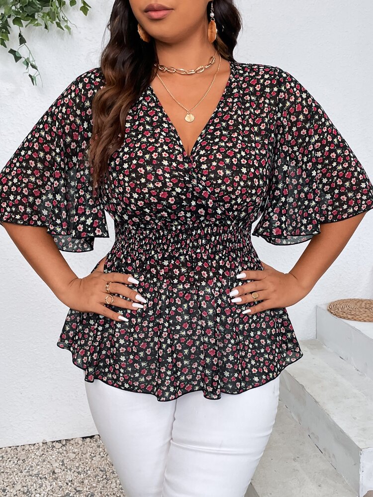SHEIN Plus Size Vacation Style Floral Print Shirred Shirt With Cinching Waist Peplum Top - Black - View 4