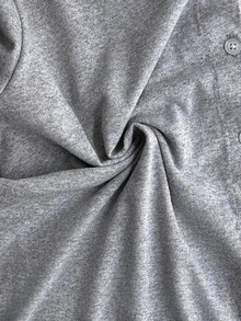 SHEIN طقم بيجامة نسائي قطعتين رمادي مع خطوط وردية متباينة، ملابس علوية بأزرار أمامية وياقة وأكمام طويلة وبنطال مطابق، ناعم وكاجوال بقصة مريحة وفضفاضة - رمادي فاتح - مشاهدة 6