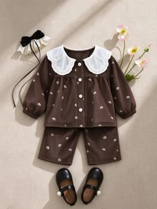 SHEIN Playful Pals 2件組幼女上衣褲子套裝，甜美棕色花卉蕾絲荷葉邊燈芯絨長袖彼得潘領，婚禮賓客秋季假期優雅風 - 棕色 - 查看 6