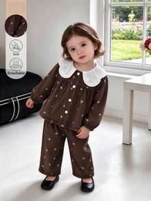 SHEIN Playful Pals 2件組幼女上衣褲子套裝，甜美棕色花卉蕾絲荷葉邊燈芯絨長袖彼得潘領，婚禮賓客秋季假期優雅風 - 棕色 - 查看 5