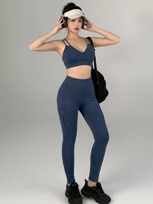 DAZY Setelan Olahraga Wanita: Tank Top Pendek dan Legging Warna Polos - Biru - View 1