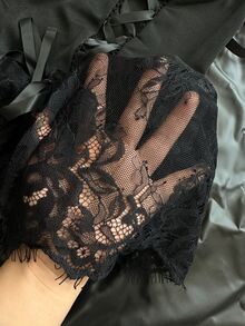 SHEIN 4件套成熟系列蕾丝拼接钢圈紧身连衣裙套装 - 黑色 - 查看 4