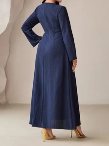 Veilorie Plus Size Ruched Dress With Metal Decoration - Navy Blue - View 2