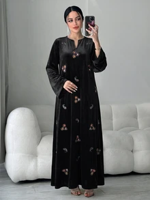 Yasmyna Women's Floral Embroidered Pattern Casual Gathering Arabian Dress - Black - View 3
