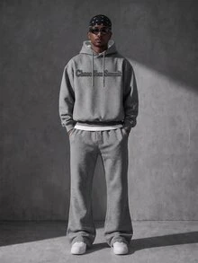 Manfinity EMRG Set Hoodie dan Celana Olahraga Pria dengan Bordir Slogan - Grey - View 2