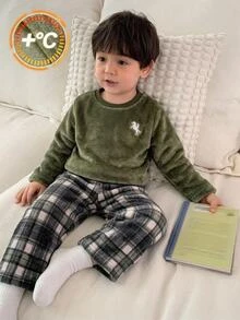 SHEIN 小男孩休閒簡約綠色長袖上衣與格紋長褲法蘭絨居家睡衣套裝，秋冬款，聖誕睡衣 - 綠色 - 查看 5