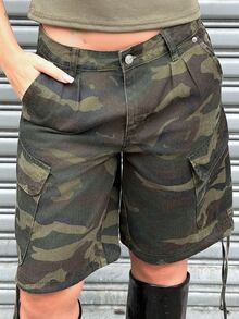 Vivi Wanderley Women's Camouflage Print Casual Loose Fit Pocket Denim Cargo Shorts - Army Green - View 3