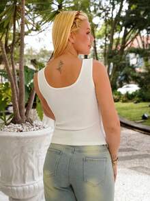 Vivi Wanderley All White Cropped Tank Top With Shell Button Decor,Summer Top Beach Casual, Fall Outfits, Button Up - White - View 2