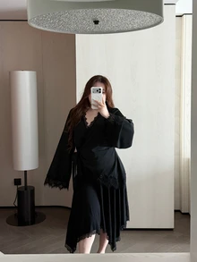 Vibekara Plus Size Women's Casual Minimalist Commute Woven Long Sleeve Shirt, Autumn Fall - Black - View 3