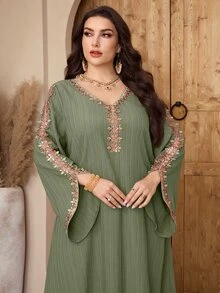Al Najma Plus Size Women's Applique Decor V-Neck Flare Sleeve Elegant Arabic Traditional Long Dress - Green - View 4