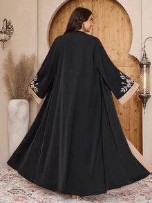 Al Najma 大尺碼女款拼色花卉刺繡 Ninang 穆斯林長袖 Abaya 正式洗禮禮服 婚禮賓客禮服 堅信禮禮服 黑色 秋季 - 黑色 - 查看 2