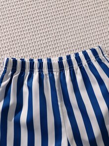 SHEIN Playful Pals 2件組小男孩休閒時尚標語海龜圖案圓領落肩上衣與條紋印花短褲，夏季海灘生日週末白色 - 藍白色 - 查看 6