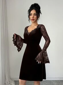 Modelyn 女款秋冬時尚優雅深棕色V領波浪邊天鵝絨緊身迷你洋裝 蕾絲喇叭袖長袖修身性感派對洋裝 - 咖啡棕 - 查看 7