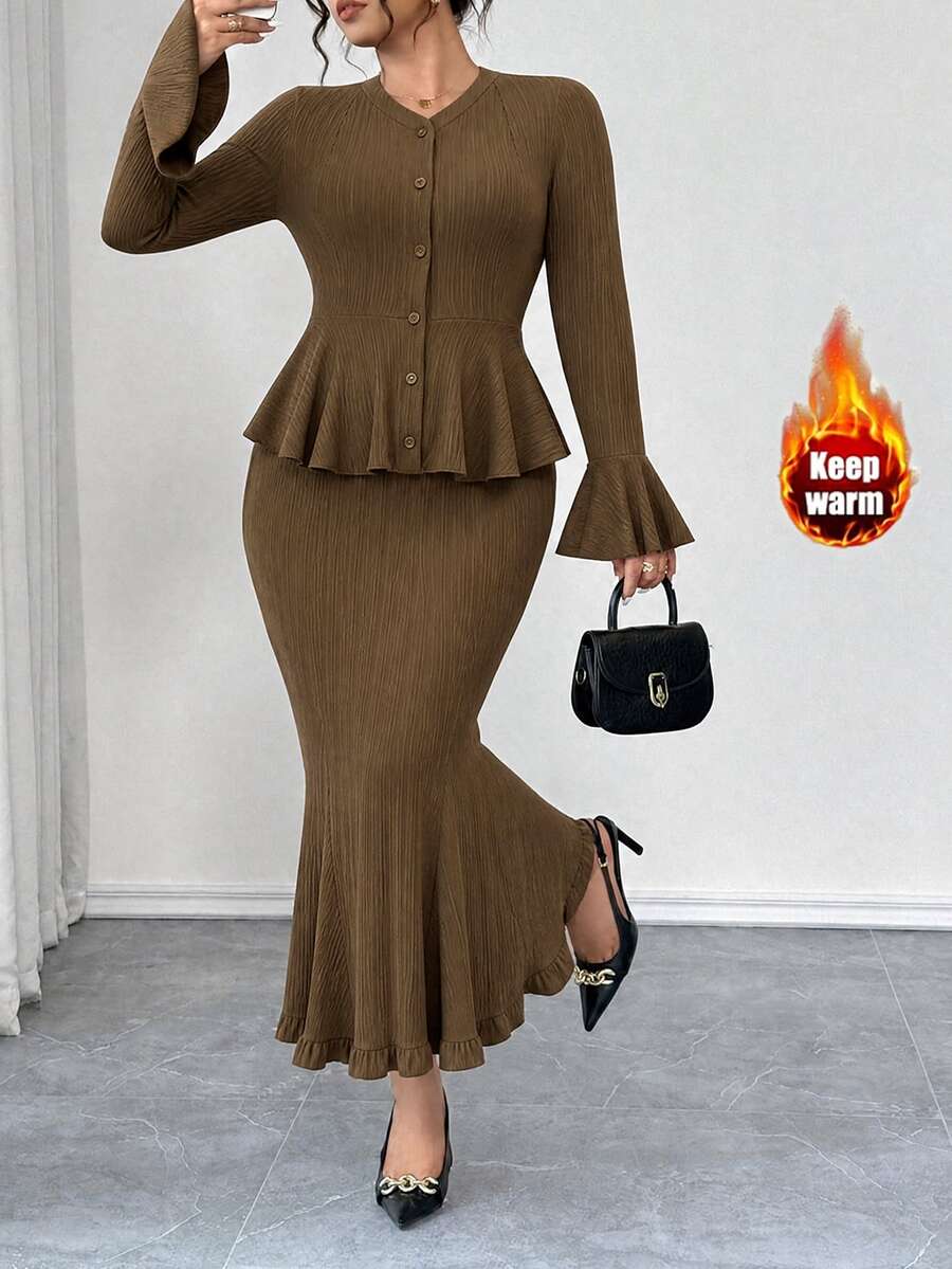 Elenzga طقم بدلة صوفية أنيقة باللون البني القهوي بأسلوب مثقف، ملابس علوية بياقة على شكل حرف V مع حافة مكشكشة تبرز الخصر + تنورة ذيل سمكة عالية الخصر من قطعتين - كاكي - مشاهدة 1