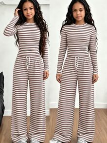 SHEIN 女童休閒 80 年代可愛套裝 2 件組，修身長袖 T 恤搭配鬆緊腰寬腿寬鬆長褲，白色，適合家庭度假、秋季校園 - 彩色 - 查看 1